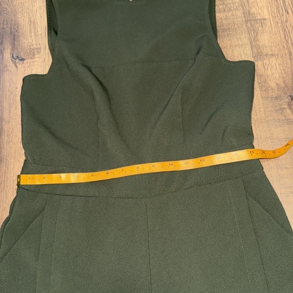 GIBSON Latimer Elegant Sleeveless Olive Jumpsuits - Picture 4 of 8